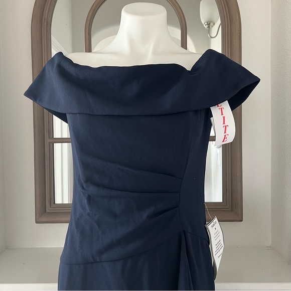 NEW Xscape Off-The-Shoulder Maxi Formal Evening Gown in Navy, Petite Size 12 NWT - Picture 6 of 11